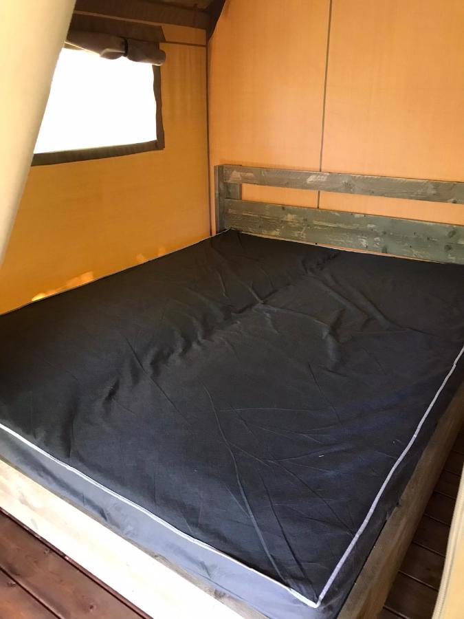 Camping Le Mondou Saint-Julien-de-Lampon Exterior foto