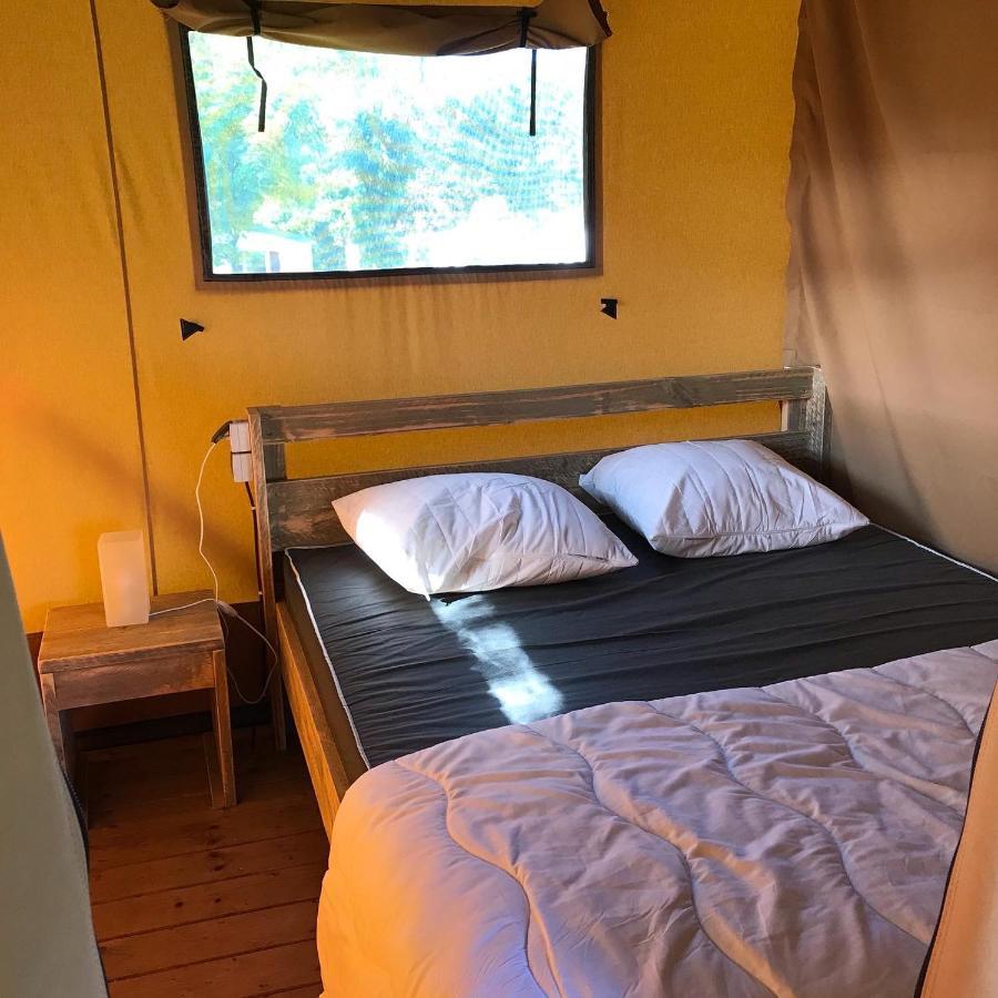 Camping Le Mondou Saint-Julien-de-Lampon Exterior foto