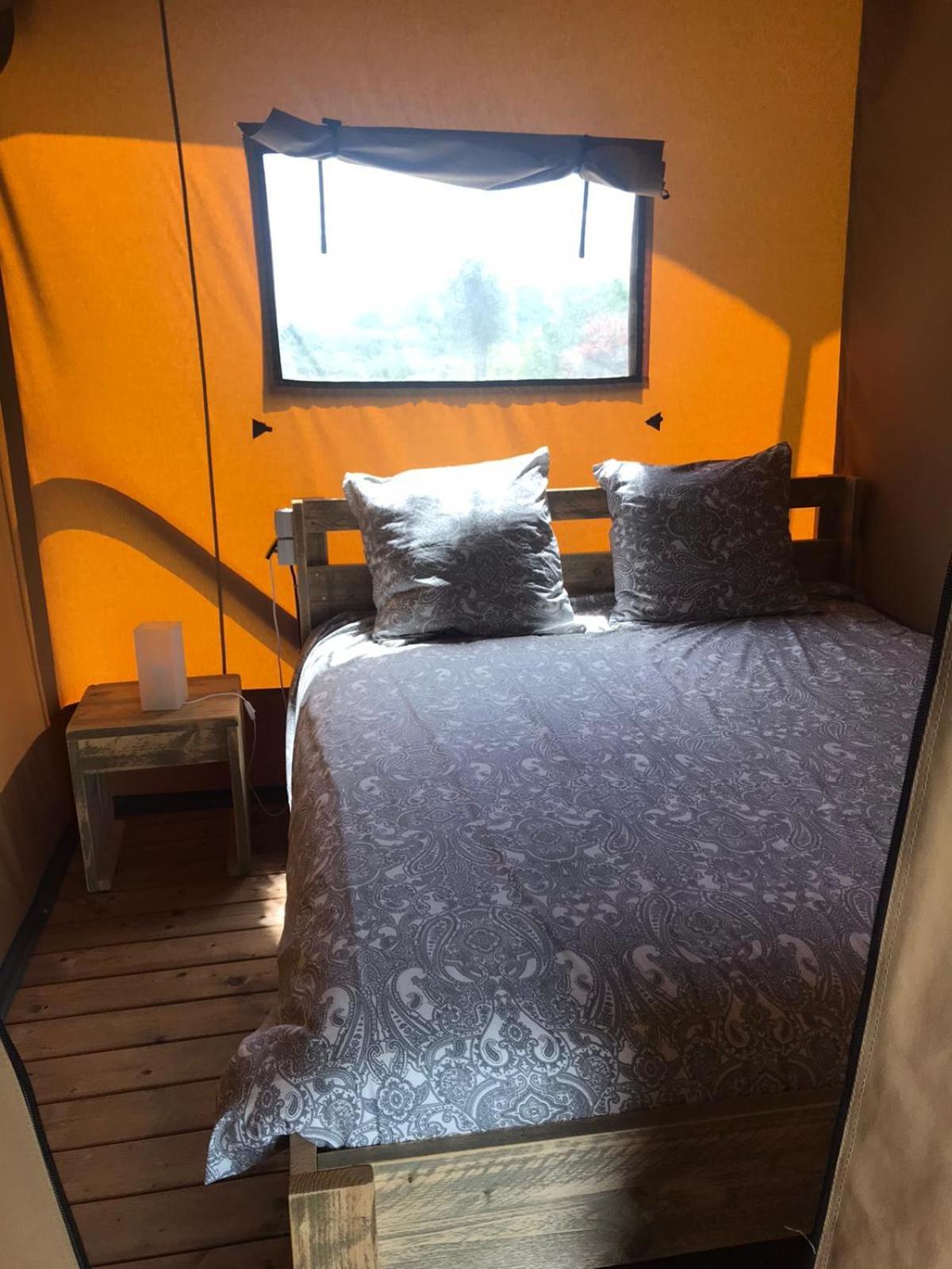 Camping Le Mondou Saint-Julien-de-Lampon Exterior foto